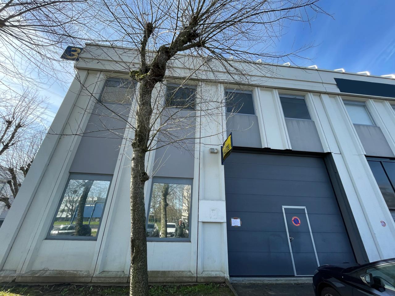Local d'activité Osny 435m² Location local d'activité Osny Val-d'Oise OLACT2206048 2